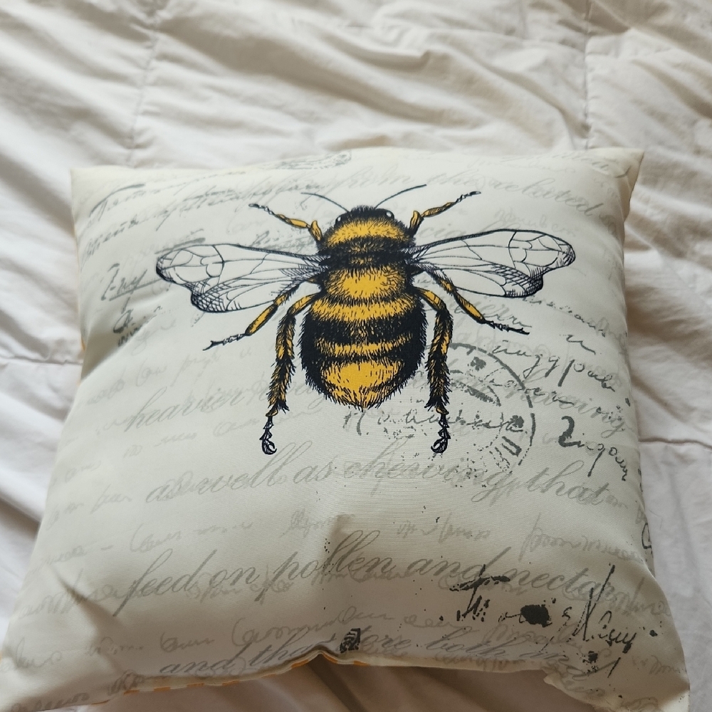 Bee Print Throw Pillow